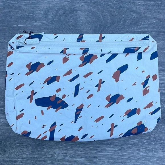 Aloha Collection Mid Pouch, Le Terrazzo - Picture 2 of 7